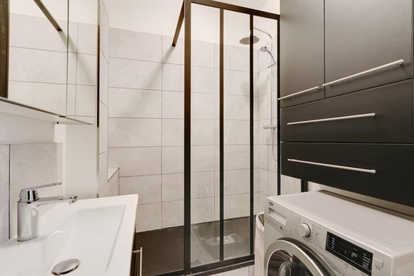 Homestay Bright Getaway Near Montparnasse Paris
